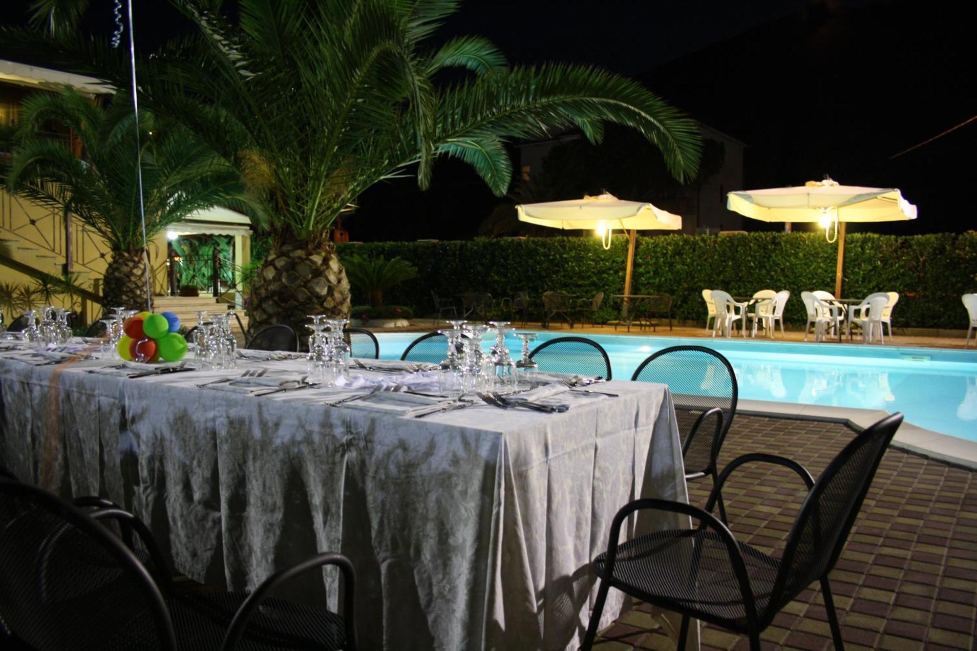 Hotel Marinella Pizzo  Buitenkant foto
